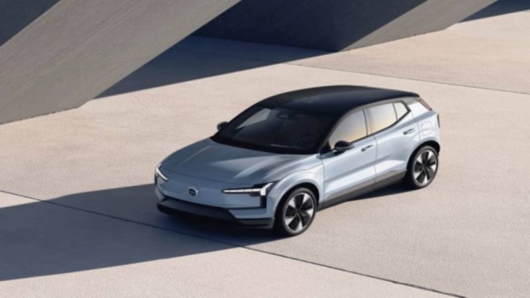 %10 ÖTV’li elektrikli Volvo EX30 satışta! 476 km menziliyle Türkiye pazarını sallıyor! 3